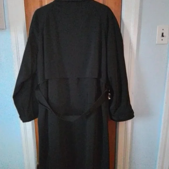 Big men black trench coat. Size 50 - Picture 3 of 4